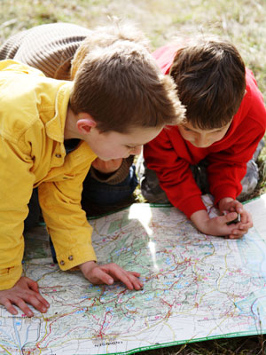 1501080138_kids-and-maps.jpg